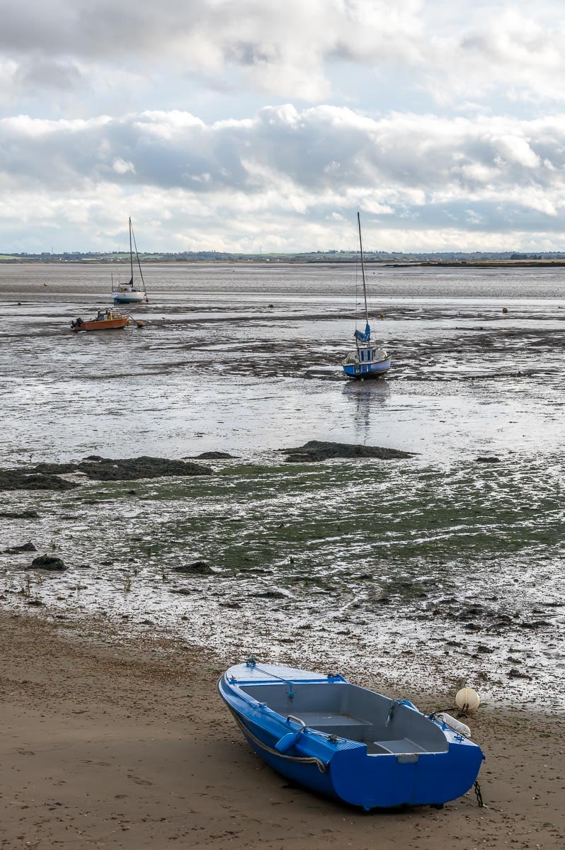 Moody shots of the Blackwater estuary in ⁦@VisitEssex⁩ Great riverside walks. ⁦@TravWriters⁩ ⁦@CW_Guild⁩ #escapetheeveryday #weekendbreak ⁦@wearebigwave⁩