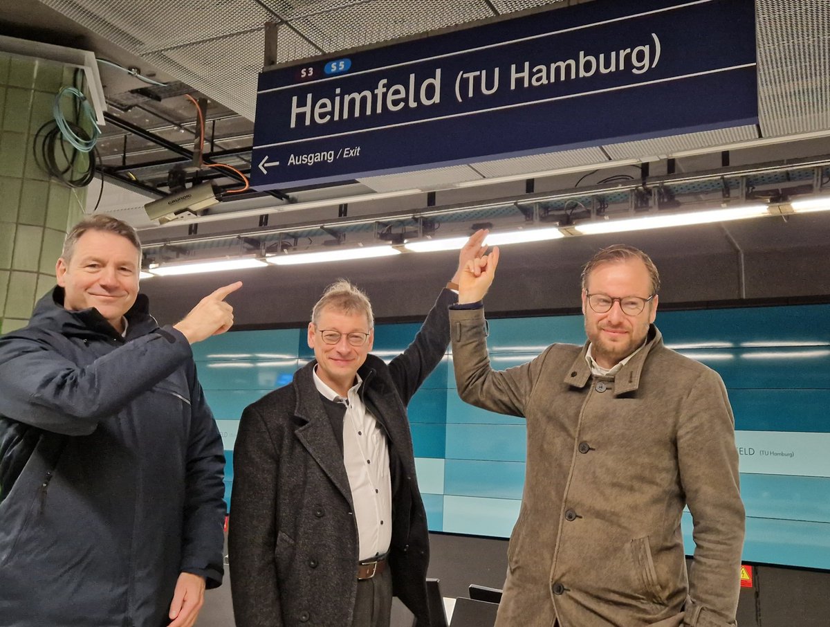 .@SBahnHamburg goes TU: Passend zum Fahrplanwechsel erhöhen wir nicht nur die Kapazitäten und damit den Komfort auf der S3, sondern unterstreichen auch die Bedeutung der @tuhamburg für die ganze Stadt: Die frühere S-Bahn Station Heimfeld heißt jetzt Heimfeld (TU Hamburg).