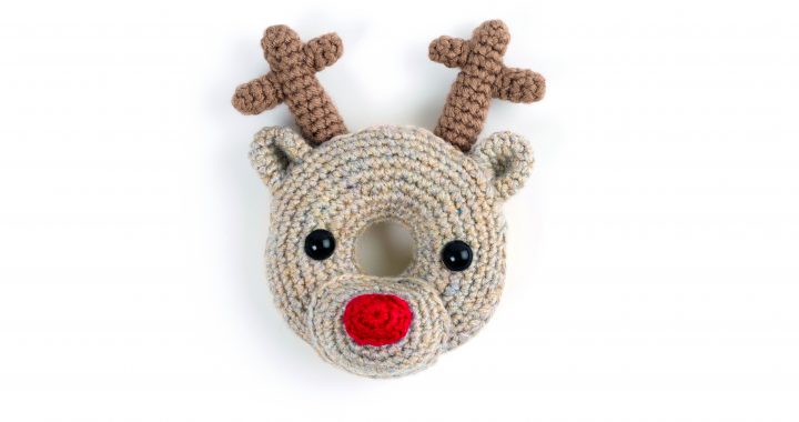 Crochet this donut buddy on Bookmarked Hub today! 😍🧶✨

Get the free pattern here: bookmarkedhub.com/articles/knitt… 

#crochet #freecrochet #crocheter #donutbuddies #reindeer #christmas #freepatterns #bookmarkedhub