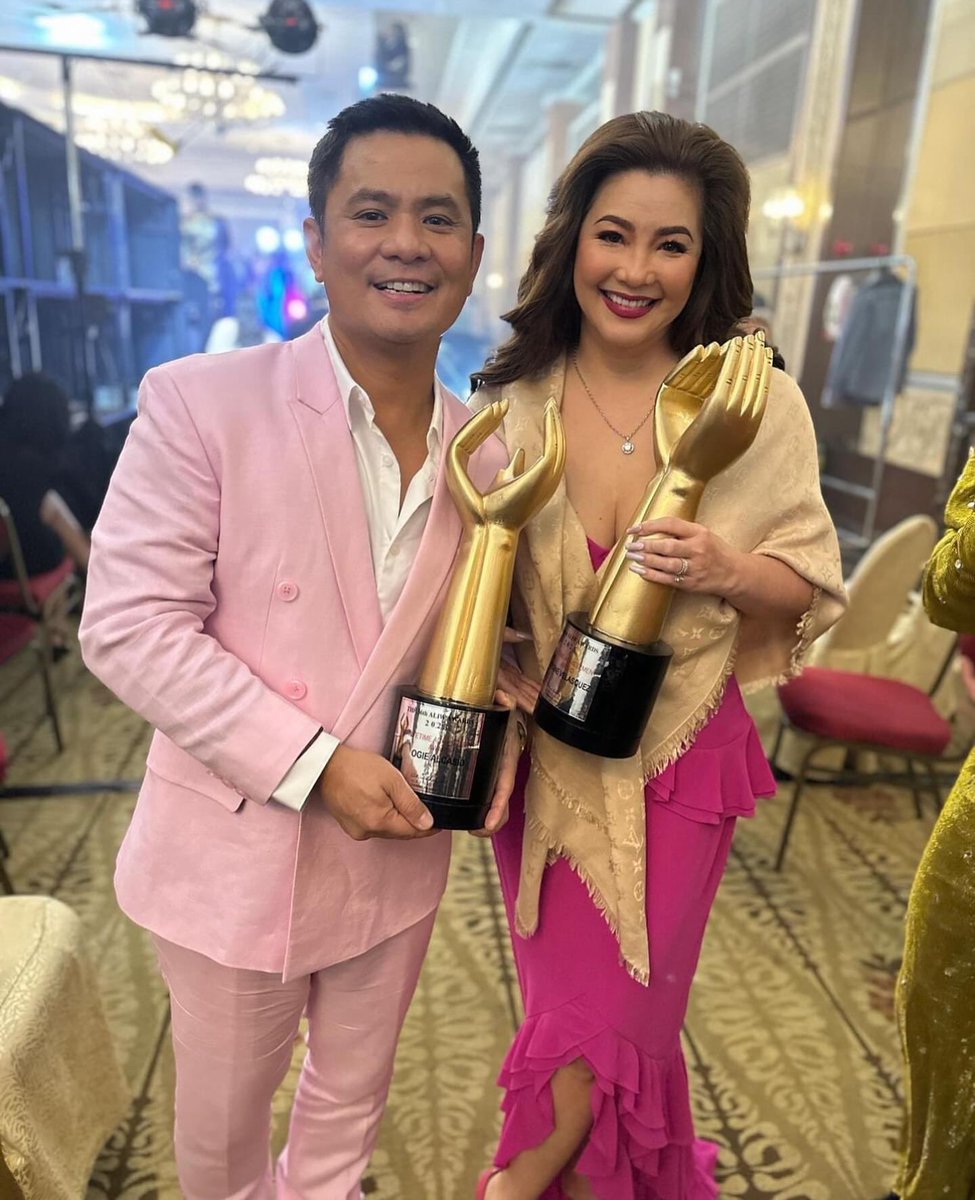 Congratulations @reginevalcasid and @ogiealcasid! ✨

#LifetimeAchievementAward
#AliwAwardsFoundation