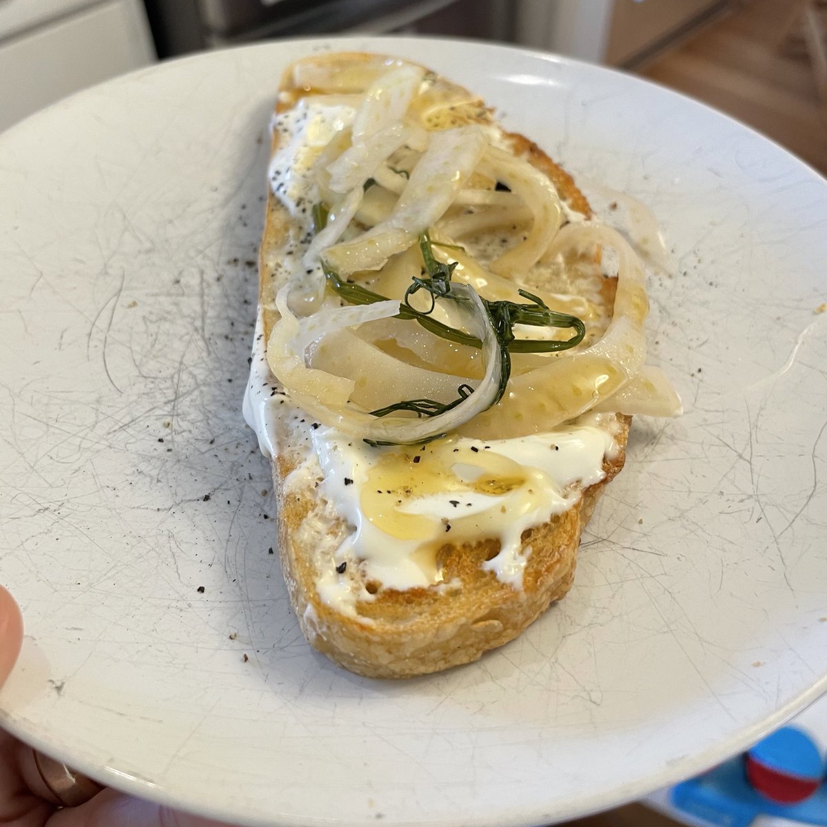 #FancyToast is back with another installment…

sourdough, whipped mascarpone, pickled fennel, honey, cracked pepper, maldon sea salt