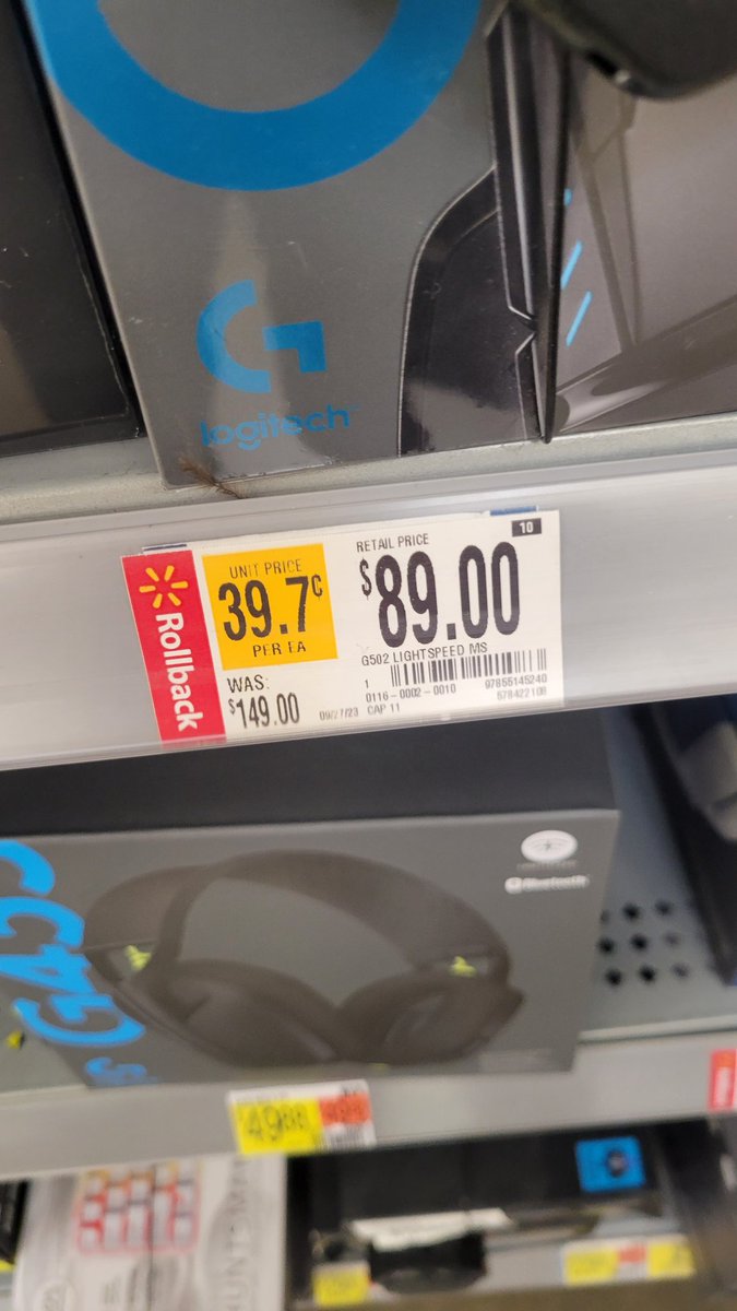 EricRomo_'s tweet image. Should @Walmart honor the price in yellow? I argued the manager that this was his mess up #priceerror @FlipFlip @PriceErrors