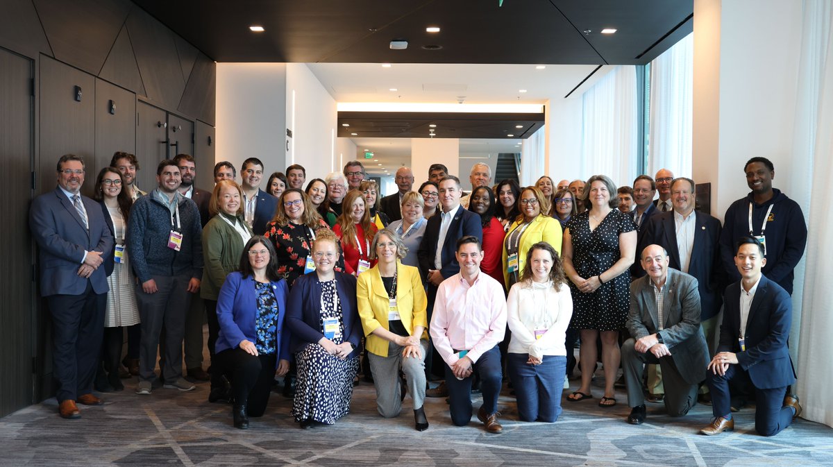 A big ThankYou to <a href="/NCSLorg/">NCSL</a> Elections and Redistricting Team w/<a href="/UnderhillWendy/">Wendy Underhill</a>, <a href="/ElectionBen/">Ben Williams</a>, Katie King, &amp; Helen Brewer❣️As all speakers, the <a href="/EACgov/">Election Asst. Comm.</a> Commissioners appreciate the opportunity to highlight election administration issues w/legislators in regions across the nation ❣️