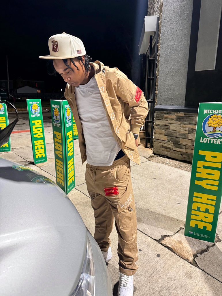 F2S___'s tweet image. You Trying To Fuck A Boss Then Fuck With Me 🔋