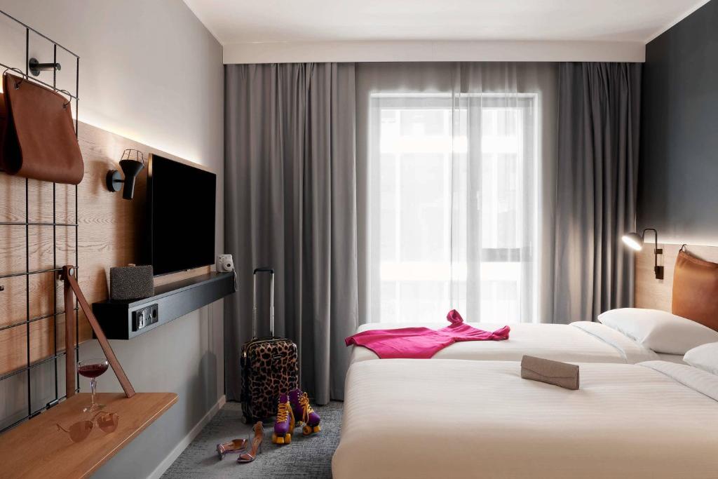 DestinationMK's tweet image. ***COMPETITION***
How would you like to win a night in a hotel for two and a meal out @thehubmk? 

🏨 Overnight stay @MoxyHotels for two 
🍜 £60 voucher to spend @bananatree 

To enter RT before 8pm on 17/12/23. Competition running on all our social channels. Prize T&amp;amp;Cs apply.