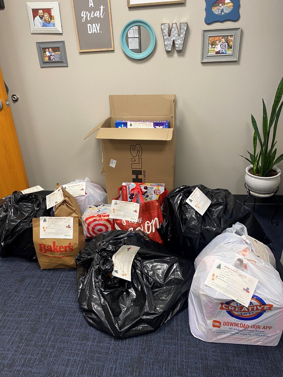 Spreading joy and making spirits bright! IWCC BCE employees embraced the true meaning of the season by adopting 4 children from our community &amp;fulfilling their Christmas wishes. Together, we're making a difference one gift at a time. 📷📷
#CommunityLove #SeasonOfGiving