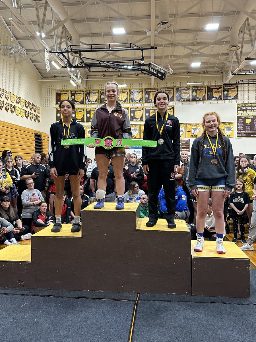 CarolineD2027's tweet image. Had a great first tournament this weekend. Took home 1st place! Looking forward to the rest of the season.