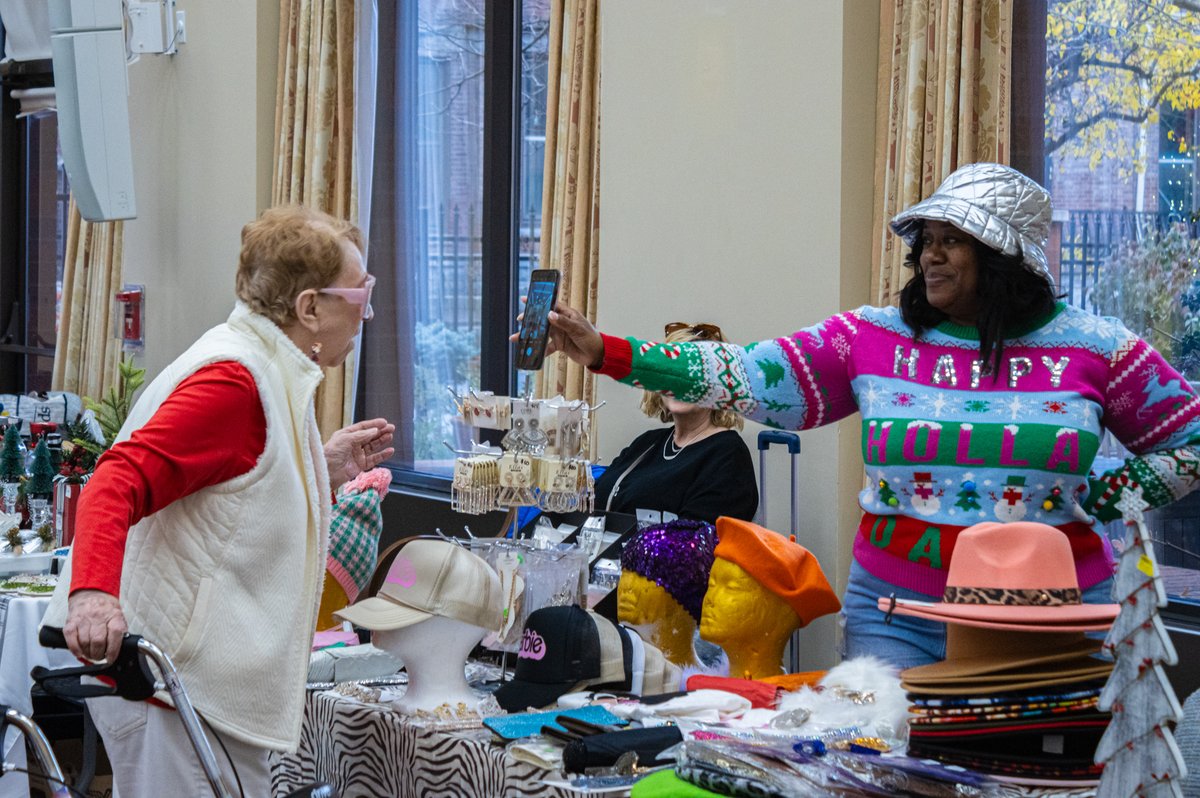TreytonOak's tweet image. 🎄✨ Just had a blast at the Treyton Oak Towers Holiday Bazaar &amp;amp; Open House! 🏡❤️ From handmade crafts to festive treats, it was a joyous celebration of community spirit! 🌟🎁 Thanks to everyone who joined – can&apos;t wait for next year! 🎉👴👵 #HolidayFun #CommunityCheer