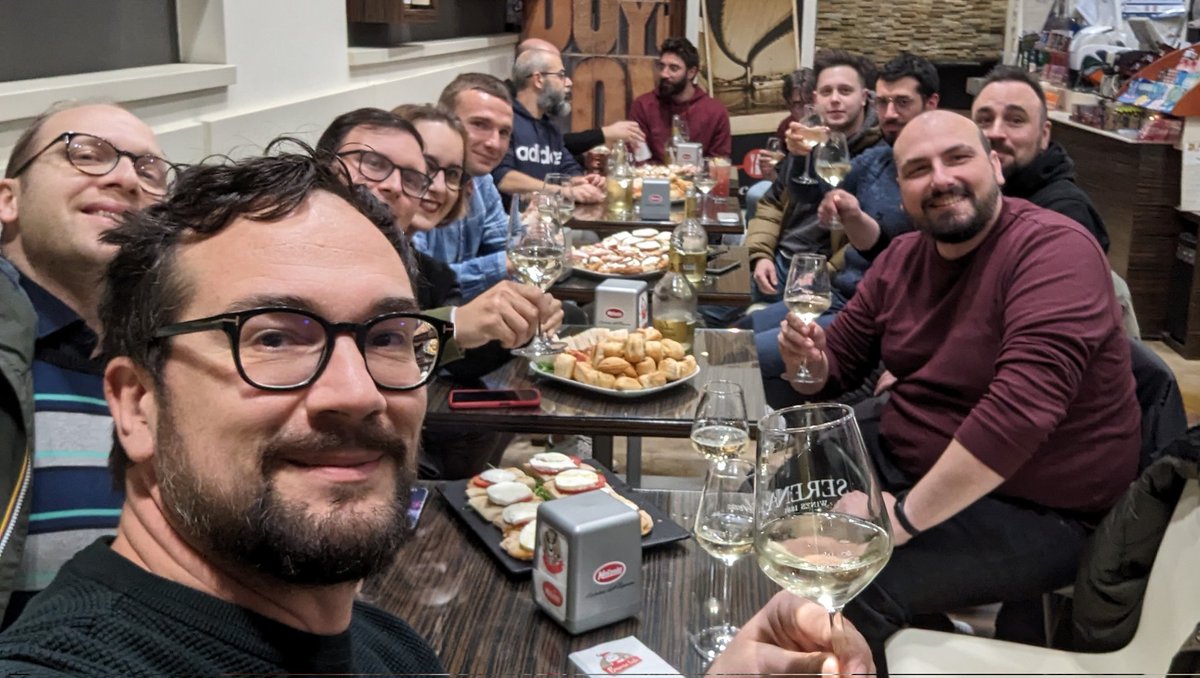 pauloxnet's tweet image. I'm participating in the end-of-year celebration meeting at GDG Pescara. 🐬
It's always nice to meet local communities and create synergies. perhaps toasting together and eating something good. 🇮🇹
#GDG #GDGPescara #PythonPescara #Python #Pescara #Meetup #Community