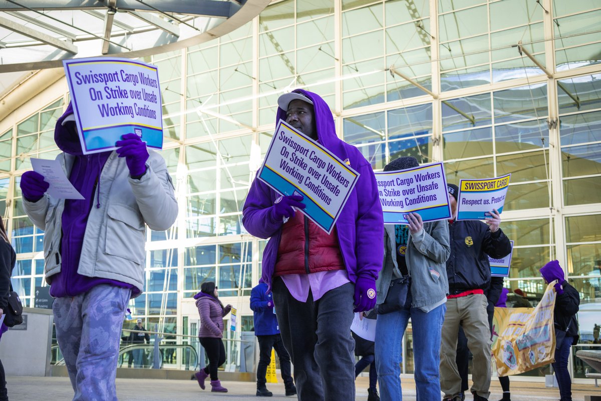 NOBODY should have to go to work every day fearing for their safety! ⚠️ That’s why today, Swissport cargo workers at Denver International Airport went ON STRIKE demanding a safe working conditions at the airport and the protections they need! 🪧 @GoodAirports