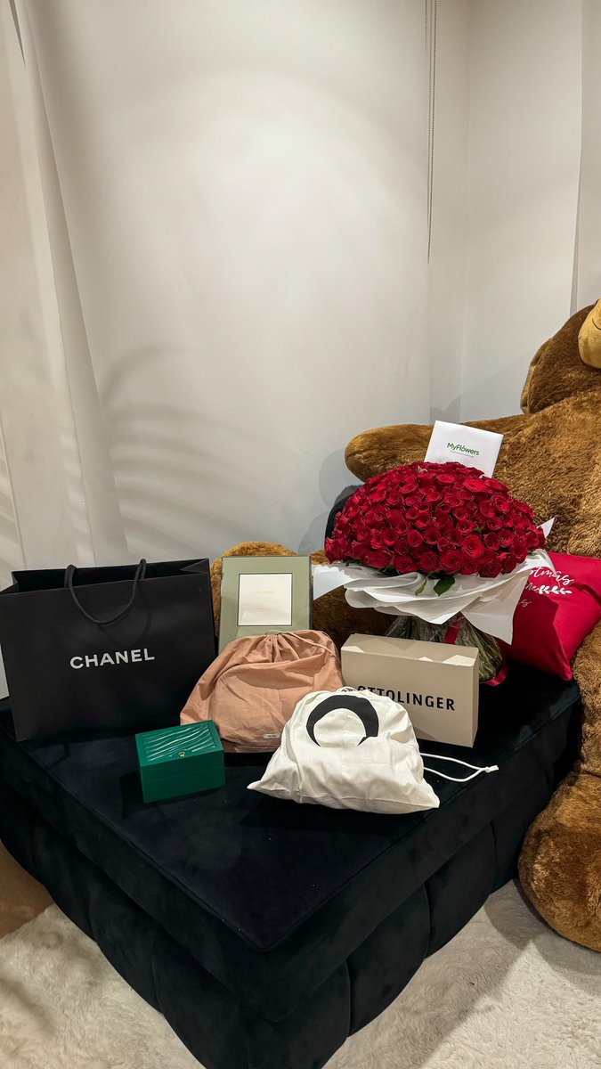 Words can’t describe how insanely grateful I am, my heart feels so full today on my birthday I’ve been treated like a true princess! The sheer attention to detail I love my baby down, to know you is to know love forever and forever I LOVE YOU♥️♥️♥️