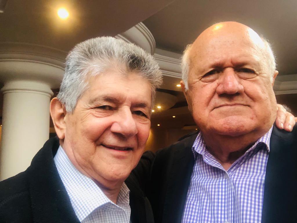 #11Dic | Reunión y actividad de cierre de nuestro Comité Ejecutivo Nacional con las autoridades del partido y nuestro Sec. General Nacional <a href="/hramosallup/">Henry Ramos Allup</a>

.<a href="/ademocratica/">Acción Democrática</a> sigue firme, en resistencia y con mucho compromiso con el país y la UNIDAD #adelanteporvenezuela
