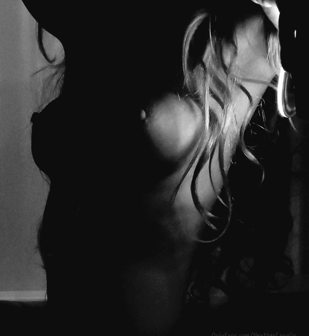 Thank you all for being so supportive.  After so many years shooting nude I did get bored. Art nudes<a href="/tag/allnatural"class="tags"><span>#allnatural</span></a><a href="/tag/sex"class="tags"><span>#sex</span></a><a href="/tag/redhead"class="tags"><span>#redhead</span></a><a href="/tag/petite"class="tags"><span>#petite</span></a><a href="/tag/sextoys"class="tags"><span>#sextoys</span></a><a href="/tag/manyvids"class="tags"><span>#manyvids</span></a>