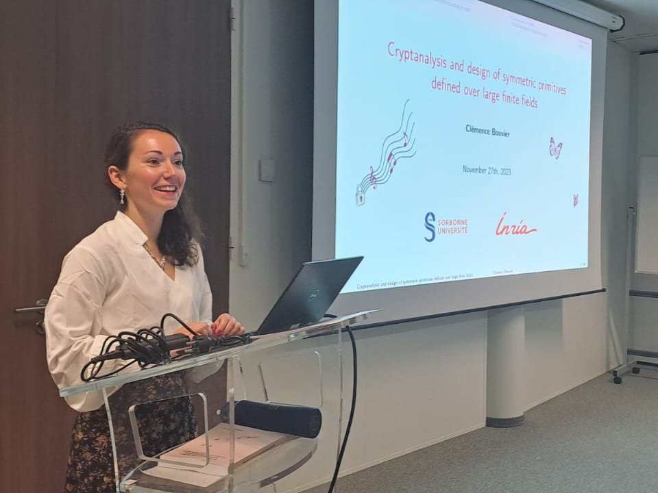 ✨️ Very pleased to receive the 2nd prize from EDITE ✨️
For my PhD on 
"Cryptanalysis and design of symmetric primitives defined over large finite fields"
supervised by Anne Canteaut and Léo Perrin (@lpp_crypto), defended 2 weeks ago at <a href="/inria_paris/">Centre Inria de Paris</a>

📖 c-bouvier.github.io/thesis.pdf