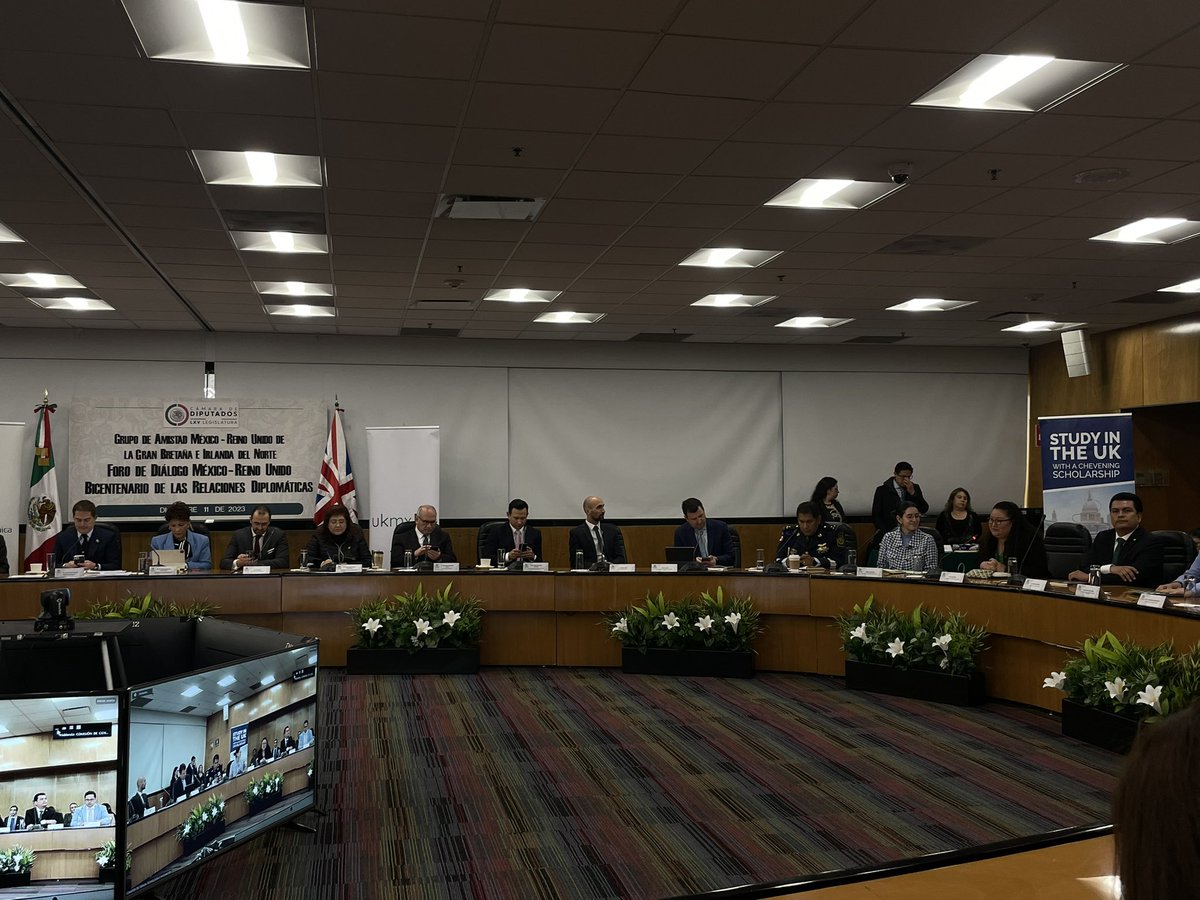 Foro de diálogo México - Reino Unido 
Bicentenario de las relaciones diplomáticas. 
Grupo de amistad México - Reino Unido de la Gran Bretaña e Irlanda del Norte

#Chevening40
#Bicentenario 🇲🇽🤝🇬🇧
#200años
#EntendimientoBicentenario

<a href="/UKinMexico/">UK in Mexico🇬🇧🇲🇽</a> 
<a href="/KimiYoshimura/">Kimi Yoshimura</a>