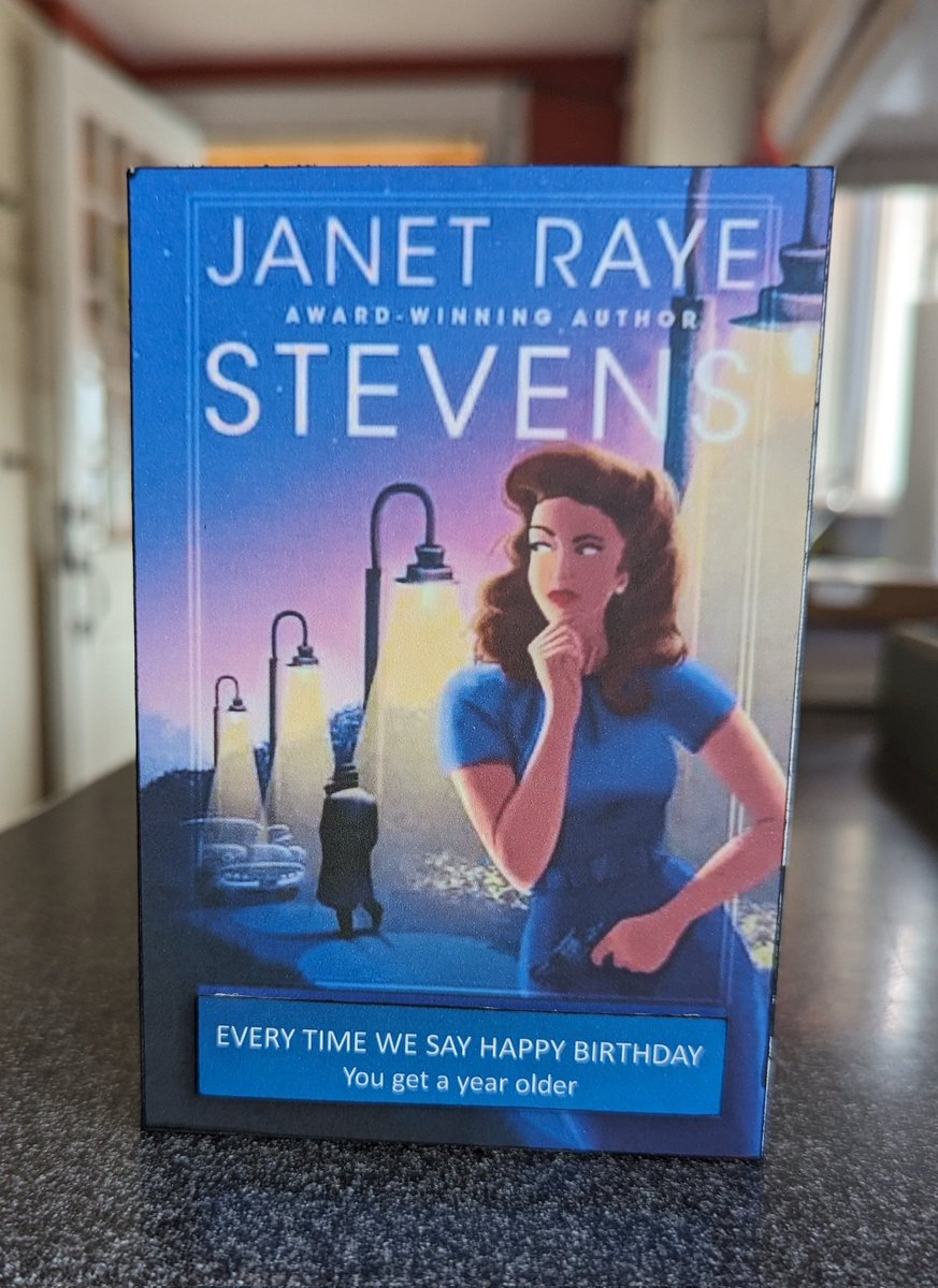 Lookit this amazing birthday card my friend Lauren made for me! Fun, funny, and a great twist on my book's title! 😍🥹👏

#itsmybirthday #birthdaycards #everytimewesaygoodbye #berylbluetimecopseries