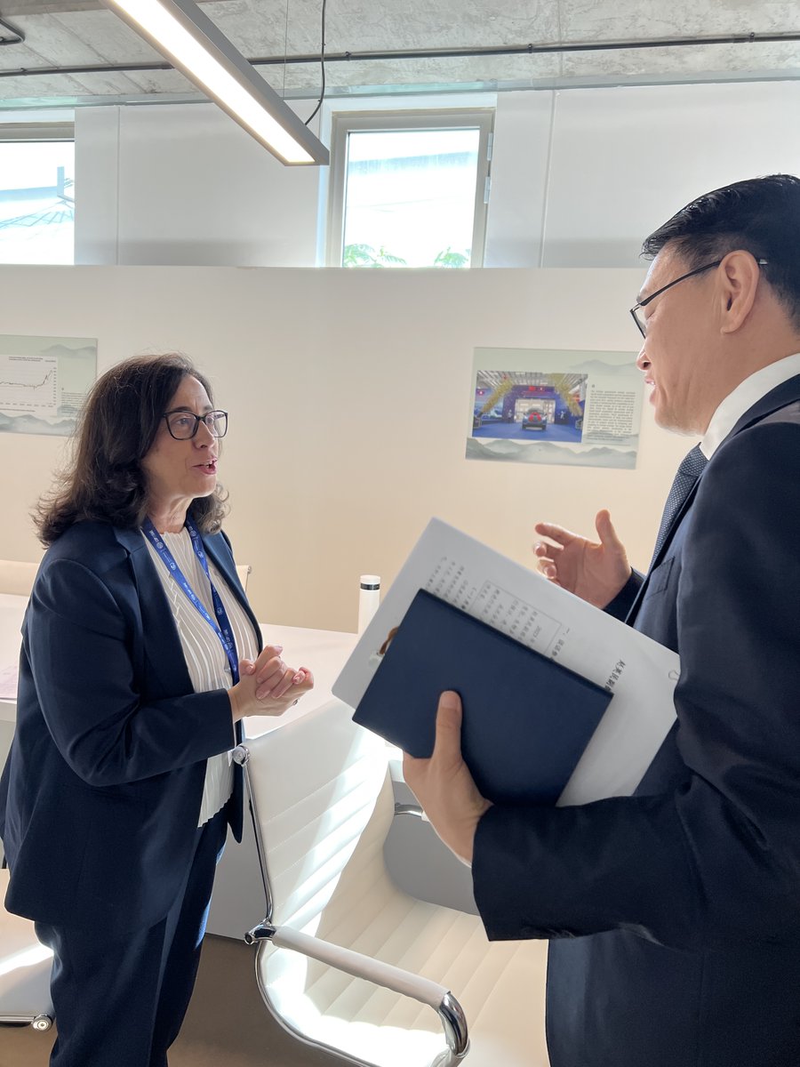 Good productive meeting at #COP28 with 🇨🇳's VM of Ecology & Environment Zhao Yingmin on China’s energy transition, efforts and progress towards a Green China.