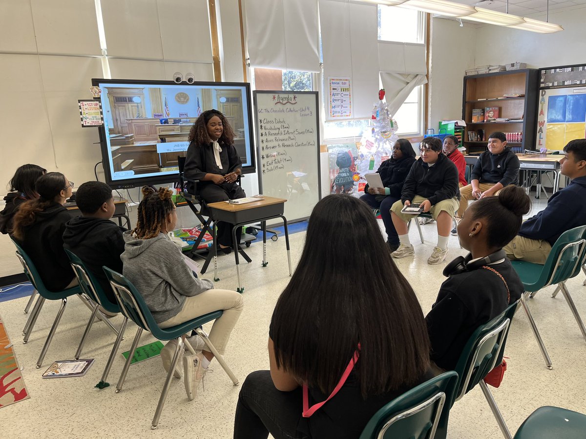 6th Grade Debate is in session! Students studied about debating and persuasive evidence last week. Now they are putting their skills to work! @ACEDallasISD @TeamDallasISD @VeltHutchins #amplify