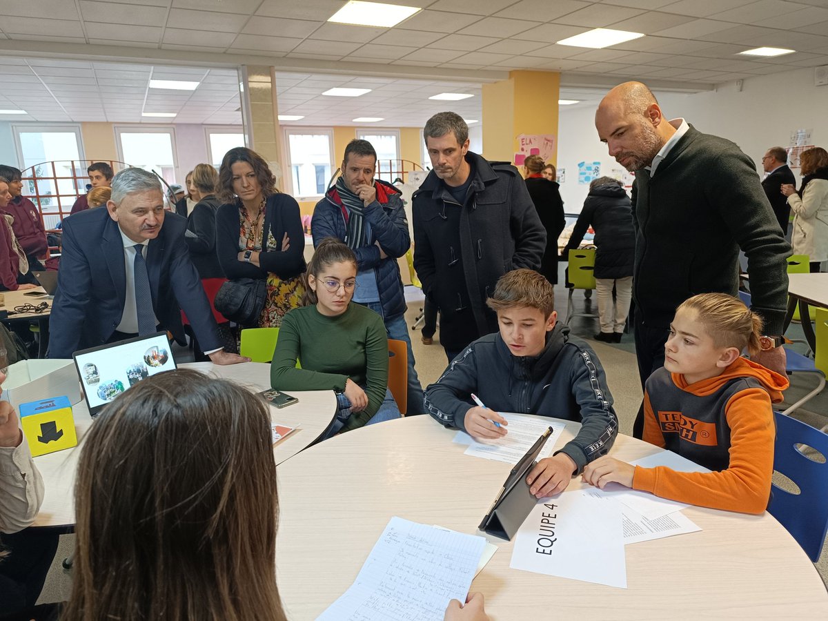 Séminaire des écodélégués de l'Académie
Bravo à Léna, Martin et Lucas écodélégués de quatrième qui représentaient le collège et ont pu échanger avec les écodélégués des différents établissements sur les actions menées  en présence du Recteur <a href="/RLaganier/">Richard Laganier</a>