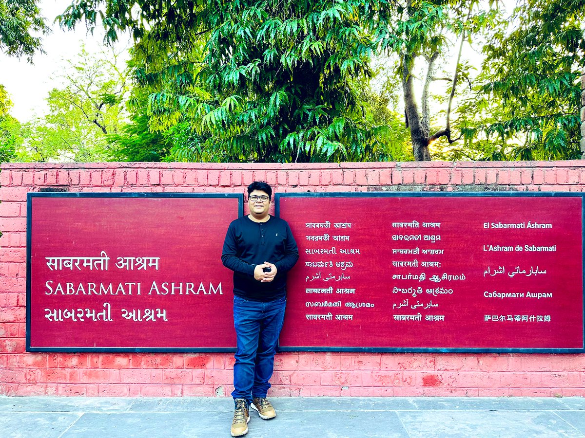 Immersed in the serene vibes of Sabarmati Ashram – a place that breathes history and echoes the spirit of peace. Gandhi's footsteps resonate, reminding us of the power of simplicity and nonviolence. Grateful for this humbling experience. 🌿 #SabarmatiAshram #GandhiLegacy