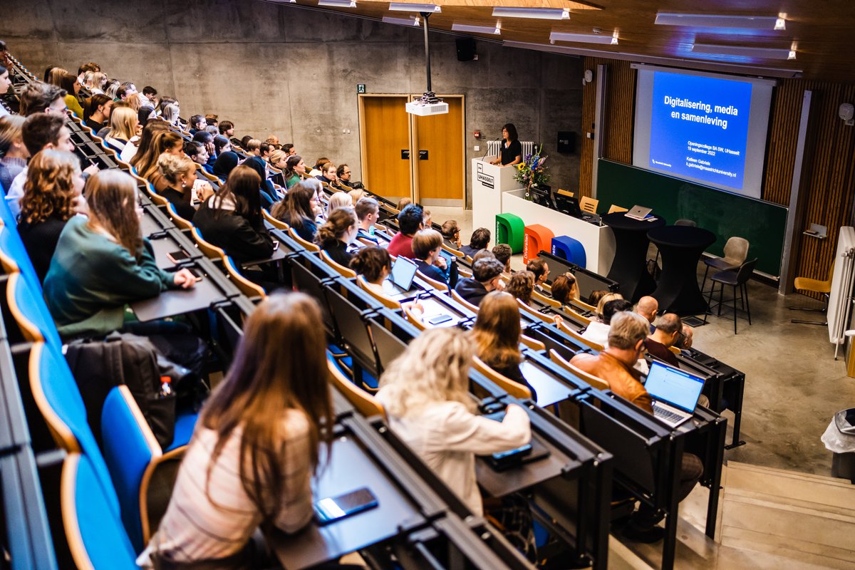 Jo Pierson (@imuses) on Twitter photo Ons interdisciplinair top-team <a href="/SSW_UHasselt/">School voor Sociale Wetenschappen UHasselt (SSW)</a> <a href="/uhasselt/">Universiteit Hasselt</a> is op zoek naar nieuwe ZAP ‘Communicatiewetenschappen en Digitalisering’ 👀
Focus is op maatschappelijke aspecten van mediatechnologie en digitalisering #mediastudies #STS #digitalmethods 🤖
#Vacature open tem 8/1/2024 📣 Ons interdisciplinair top-team <a href="/SSW_UHasselt/">School voor Sociale Wetenschappen UHasselt (SSW)</a> <a href="/uhasselt/">Universiteit Hasselt</a> is op zoek naar nieuwe ZAP ‘Communicatiewetenschappen en Digitalisering’ 👀
Focus is op maatschappelijke aspecten van mediatechnologie en digitalisering #mediastudies #STS #digitalmethods 🤖
#Vacature open tem 8/1/2024 📣