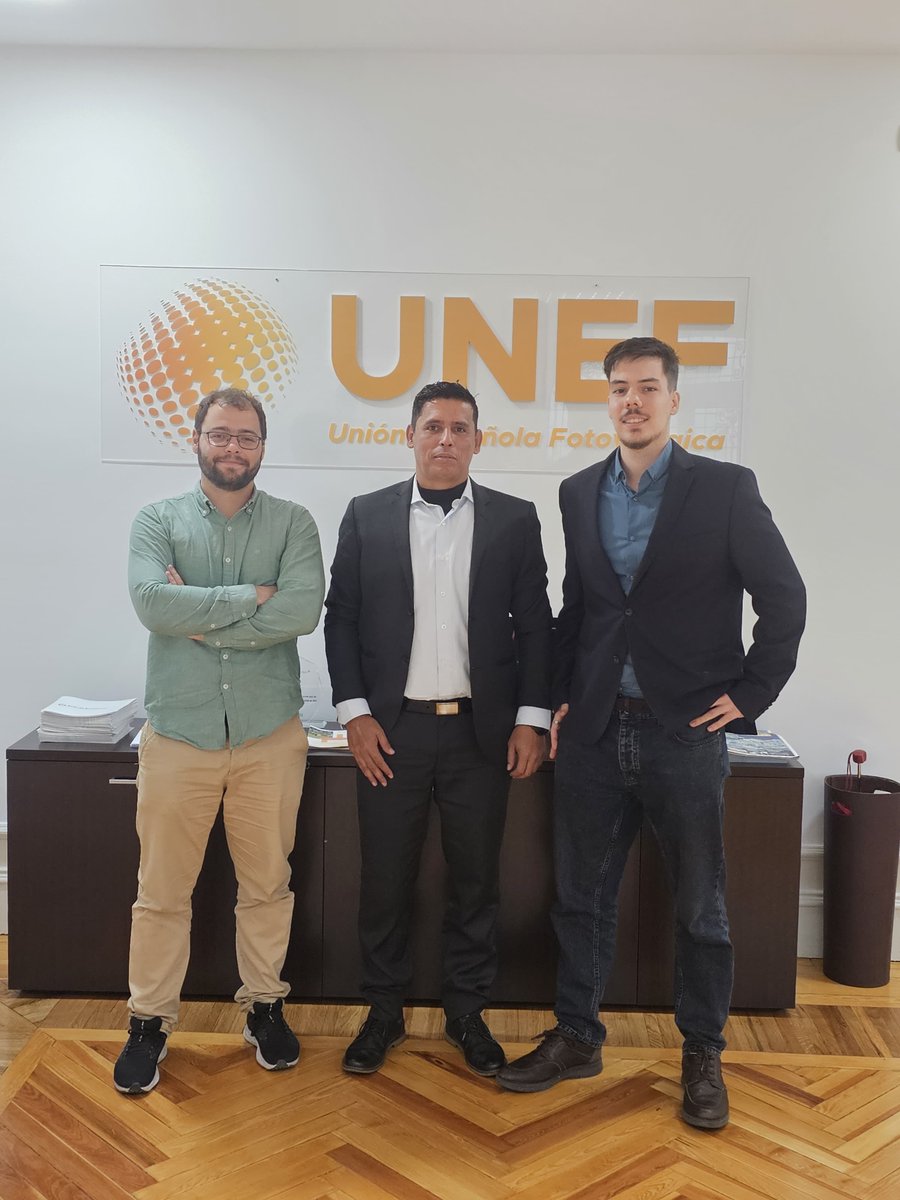 🌞🇨🇴🤝🇪🇸 Nuestro presidente Miguel Hernández se reunió en Madrid con UNEF. Temas clave: normativa solar, sello de calidad y colaboraciones futuras. ¡Avanzando juntos por el sector solar colombiano! #EnergíaSolar #ACOSOL #UNEF #ColaboraciónGlobal