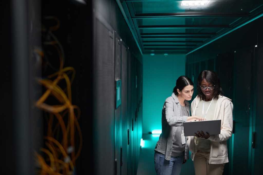 Cloud computing and #modernization often go hand in hand, but that doesn’t mean the #mainframe should be left behind. A hybrid approach offers the most value, enabling businesses. buff.ly/3GxVL9q