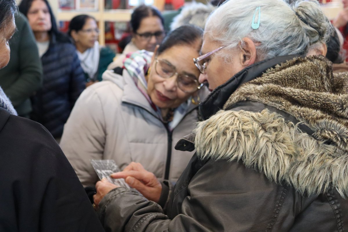 Thanks to Bata Heritage Centre for the brilliant talk and tour for participants from Grays Gurdwara. Lots of reminiscing and stories shared from those who'd worked or had relatives involved in Bata shoe factory #Thurrock Fascinating stuff! <a href="/BataHC15/">Bata Heritage Centre</a> <a href="/lowerthames/">Lower Thames Crossing</a> <a href="/ace_southeast/">Arts Council England, South East</a>