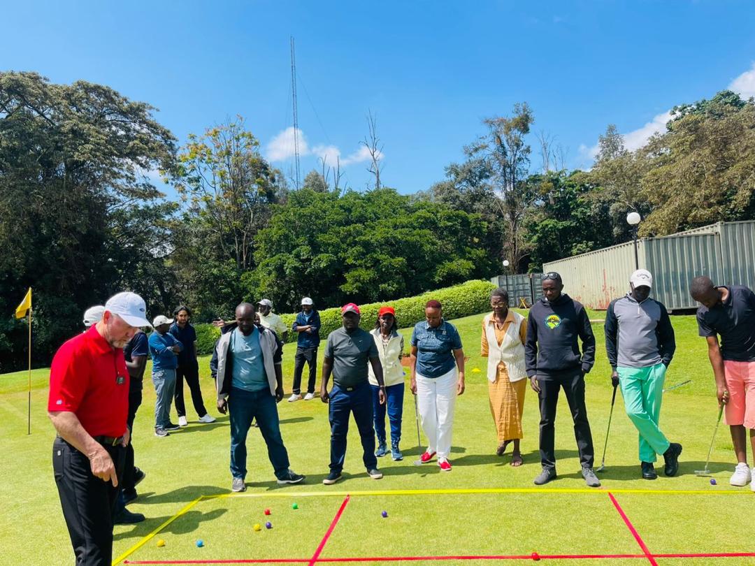 Thrilled to witness a warm welcome 4 Stella&Emile, our 2 young coaches, by Mr. Jim Hardy, Sr Director of Academic Development @USKidsGolf. Grateful for the support of @KenyaGolfUnion. Excited about the dedicated training our future certified coaches are receiving this week!⛳️