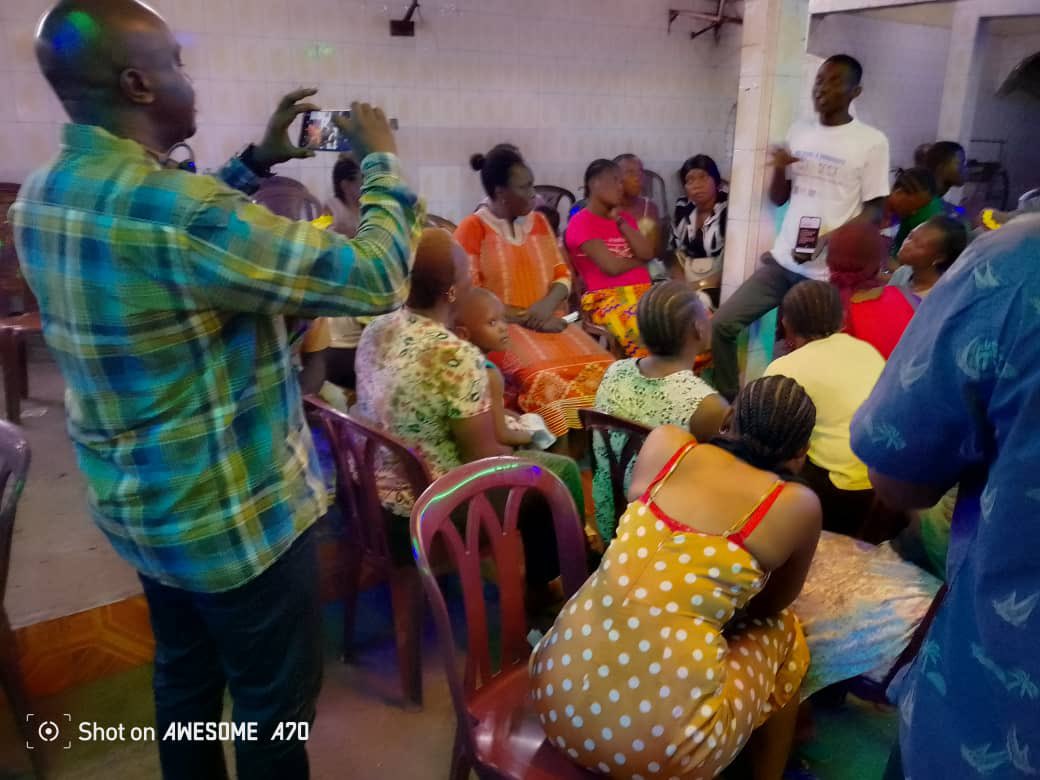 Sensibilisation sur la culture citoyenne et les outils d’aide au vote dans le quartier KINGABWA.

#Elections2023 #Acte2023 #congo #Cepas #Inades #Ebuteli #Keba