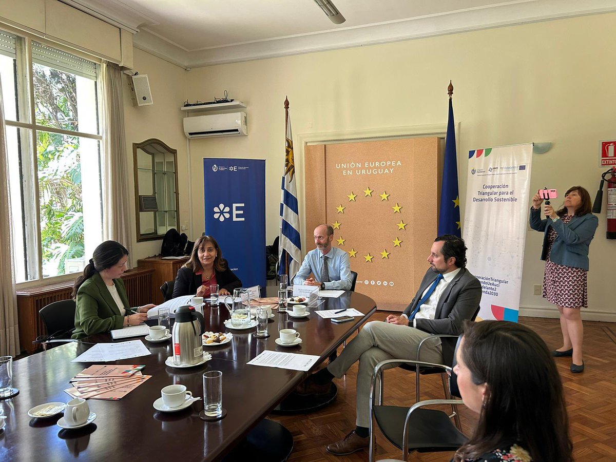 Hoy lanzamos la iniciativa de cooperación: “Educación para todas las personas: fortalecimiento de las capacidades docentes en el territorio.”
Se trata de un proyecto de cooperación triangular entre Uruguay y Colombia con el apoyo de la Unión Europea.
