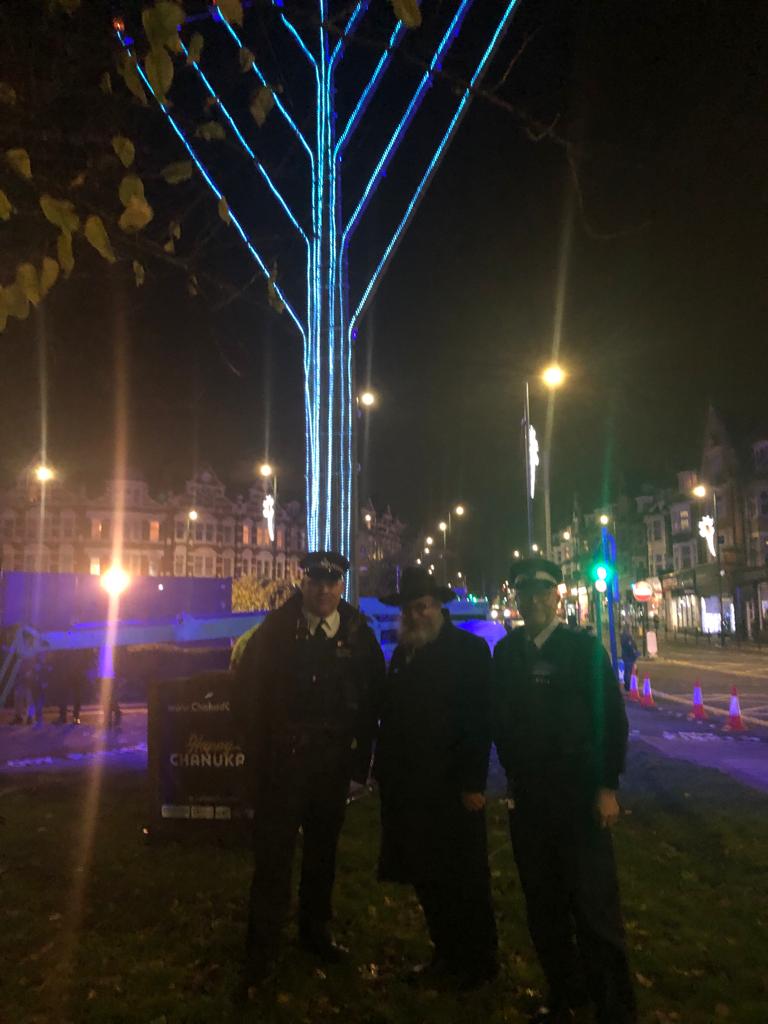 Thank you to the Jewish communities across London who have welcomed our officers to their Menorah lighting ceremonies this week.