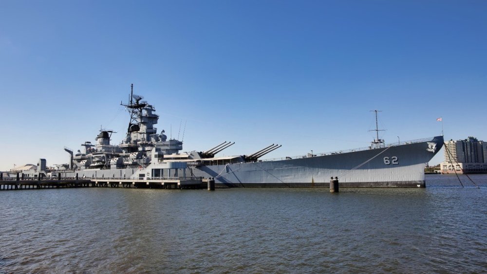 The USS New Jersey, a powerhouse during the Vietnam War, unleashed over 5,000 massive 16-inch shells, leaving an indelible mark on history. A testament to its formidable strength and strategic impact. #USSNewJersey #VietnamWarPower