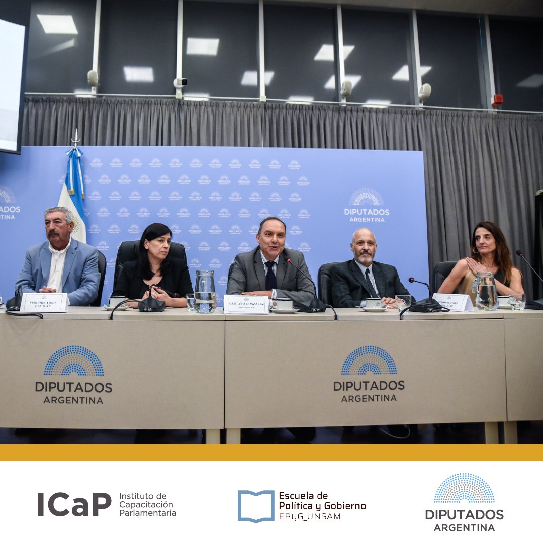 icaphcdn's tweet photo. 👩‍🎓👨‍🎓El 6 de diciembre se llevó a cabo la entrega de Diplomas  a las 6ta, 7ma y 8va cohortes. Es un orgullo poder cerrar este año junto a  trabajadores y trabajadoras que se siguen capacitando para profesionalizar su tarea y seguir aprendiendo
¡¡Felicitaciones para cada uno/a!! https://t.co/1wI3ASKhjW