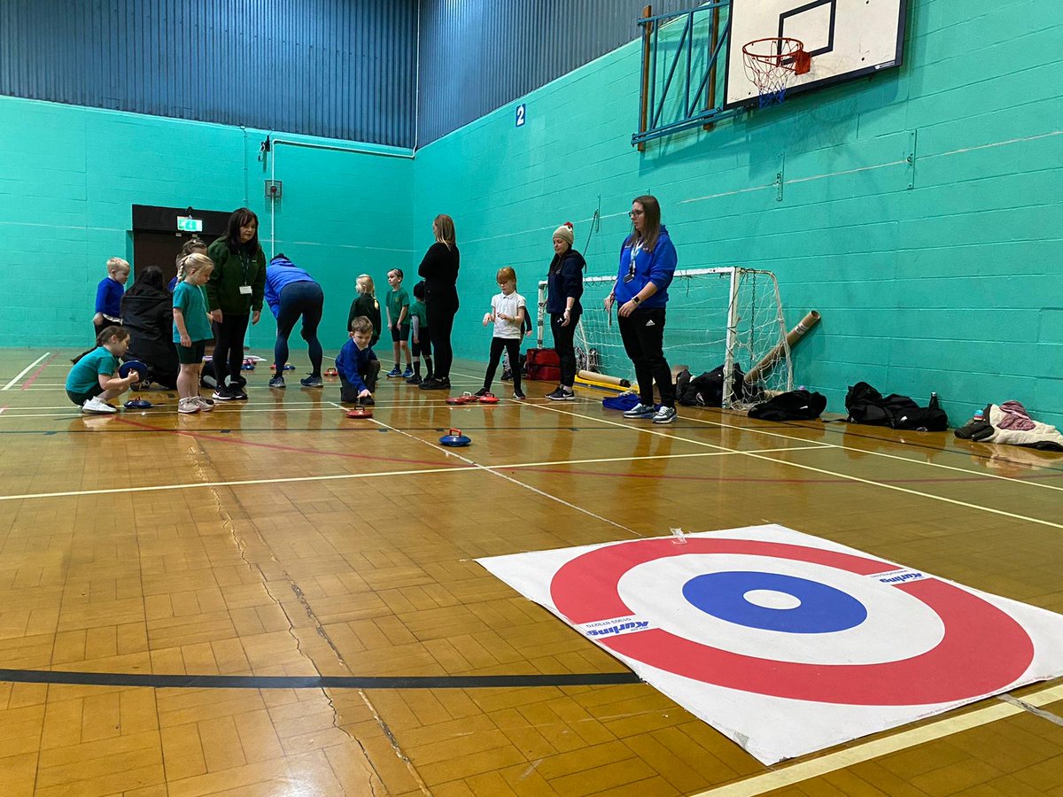 ⚾Children from #Chorley recently took part in a Boccia and Curling competition! Children were able to try out the sports for the first time, helping them to gain confidence, discover a new hobby and have fun! Well done to all involved!! @ChorleySSP @SPARNorthEng