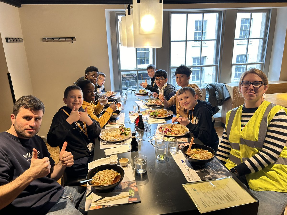 SBYcharity's tweet photo. Global Citizens cohorts from @Bristol_BLC and @st_berns had a great time @TheMEAA and taking a walking tour of Bath to begin learning about the Chinese language. They had lunch @Wagamama_UK to complete the experience! #EmpoweringYoungPeople #GlobalCitizens #ExploringNewCultures https://t.co/XC5NMAEv2S