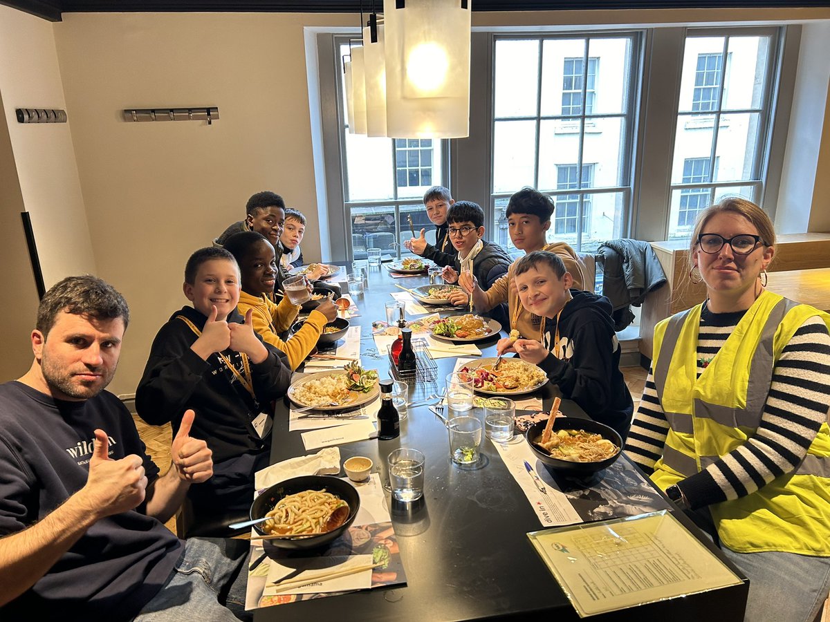 Global Citizens cohorts from @Bristol_BLC and @st_berns had a great time @TheMEAA and taking a walking tour of Bath to begin learning about the Chinese language. They had lunch @Wagamama_UK to complete the experience! #EmpoweringYoungPeople #GlobalCitizens #ExploringNewCultures