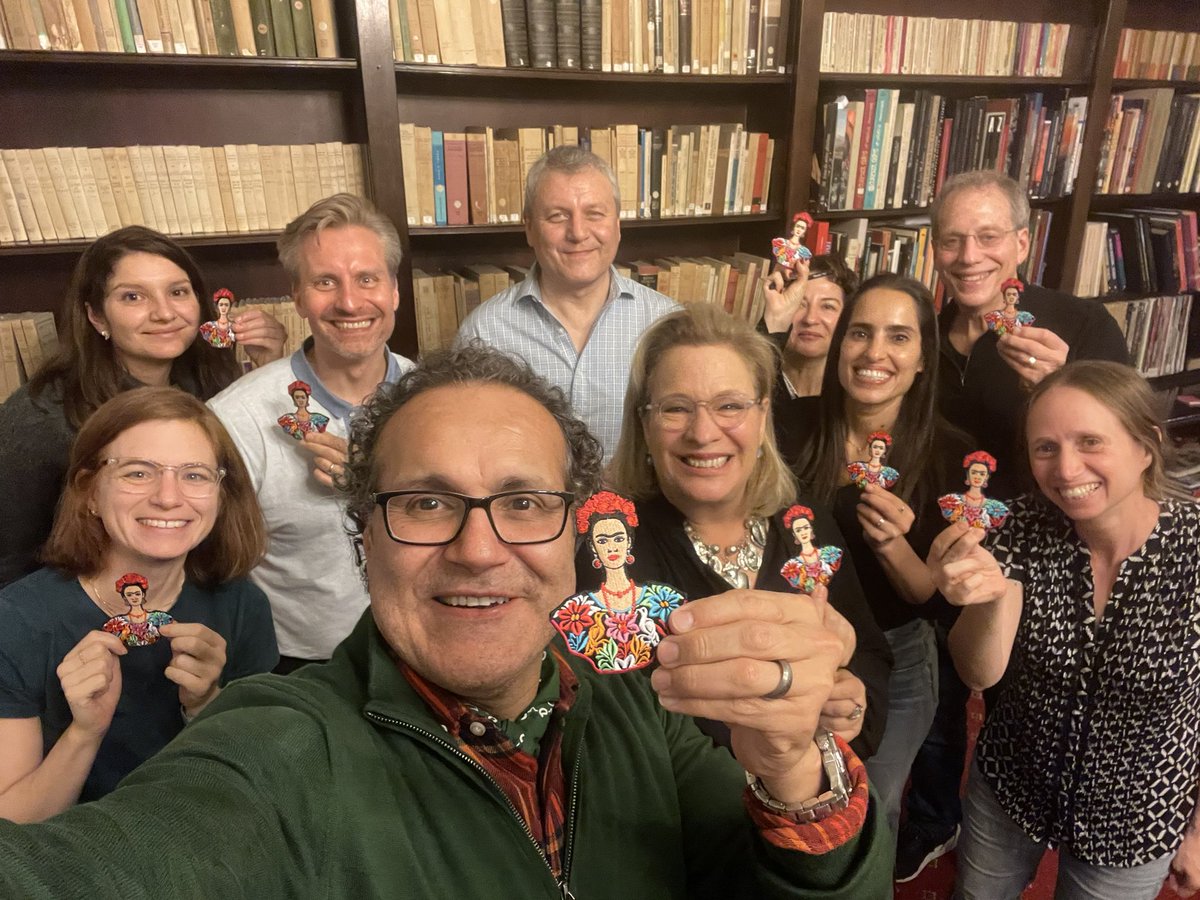 Dr. Alfredo Quiñones-Hinojosa (@doctorqmd) on Twitter photo We are getting ready for our pitch tomorrow. Here with Ambassador <a href="/josefagbom/">Josefa Gonzalez Blanco (she-her)</a> and Frida! What a great honor to learn from this amazing team <a href="/CancerGrand/">Cancer Grand Challenges</a> <a href="/CR_UK/">Cancer Research UK</a> <a href="/theNCI/">National Cancer Institute</a> #CancerGrandChallenge. Good luck to our Team CaPTr (CAncer Plasticity TRansition state)! <a href="/ShemaEfrat/">Efrat Shema</a> We are getting ready for our pitch tomorrow. Here with Ambassador <a href="/josefagbom/">Josefa Gonzalez Blanco (she-her)</a> and Frida! What a great honor to learn from this amazing team <a href="/CancerGrand/">Cancer Grand Challenges</a> <a href="/CR_UK/">Cancer Research UK</a> <a href="/theNCI/">National Cancer Institute</a> #CancerGrandChallenge. Good luck to our Team CaPTr (CAncer Plasticity TRansition state)! <a href="/ShemaEfrat/">Efrat Shema</a>