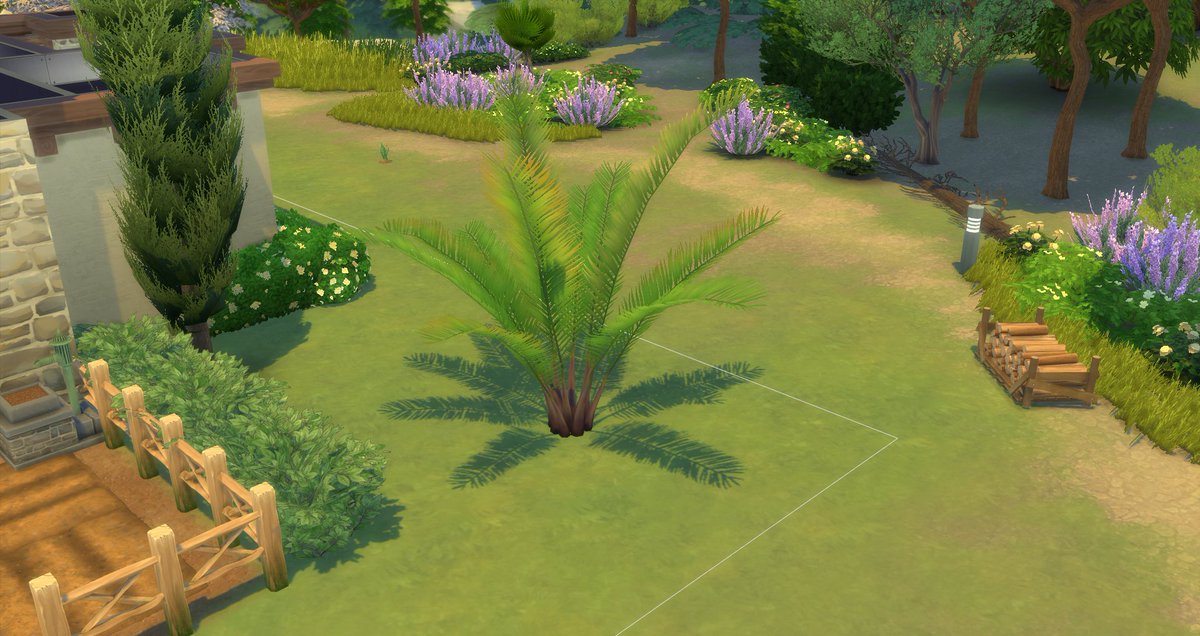 InkySims's tweet image. She is a queen of #TheSims4ForRent  and I love her, but I so wish she was in regular catalog instead of being in live edit 
@TheSims #TheSims4