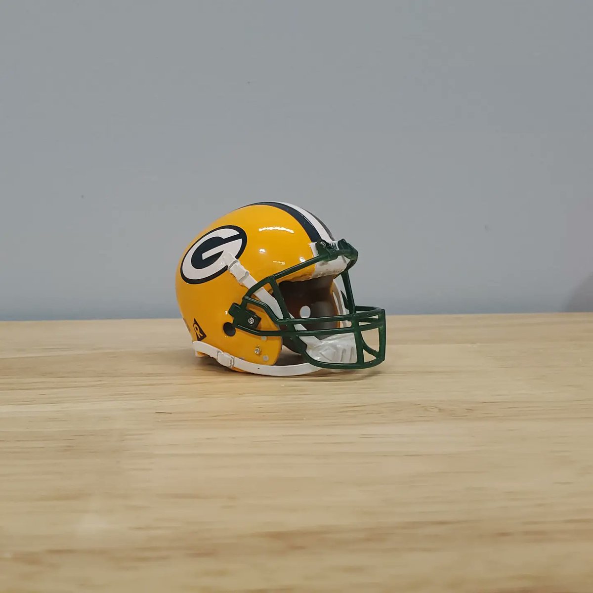 Pocket Pro Football Helmets tweet media