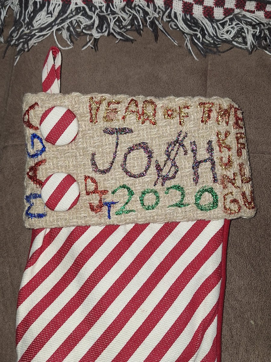 DurableCashflow's tweet image. My wife & I put up our stockings for Christmas last night. This is one I decorated during the 2020 lockdowns.
In case you can't read it clearly, it says:
MAGA DJT Jo$H 2020
Year of the Kung Flu