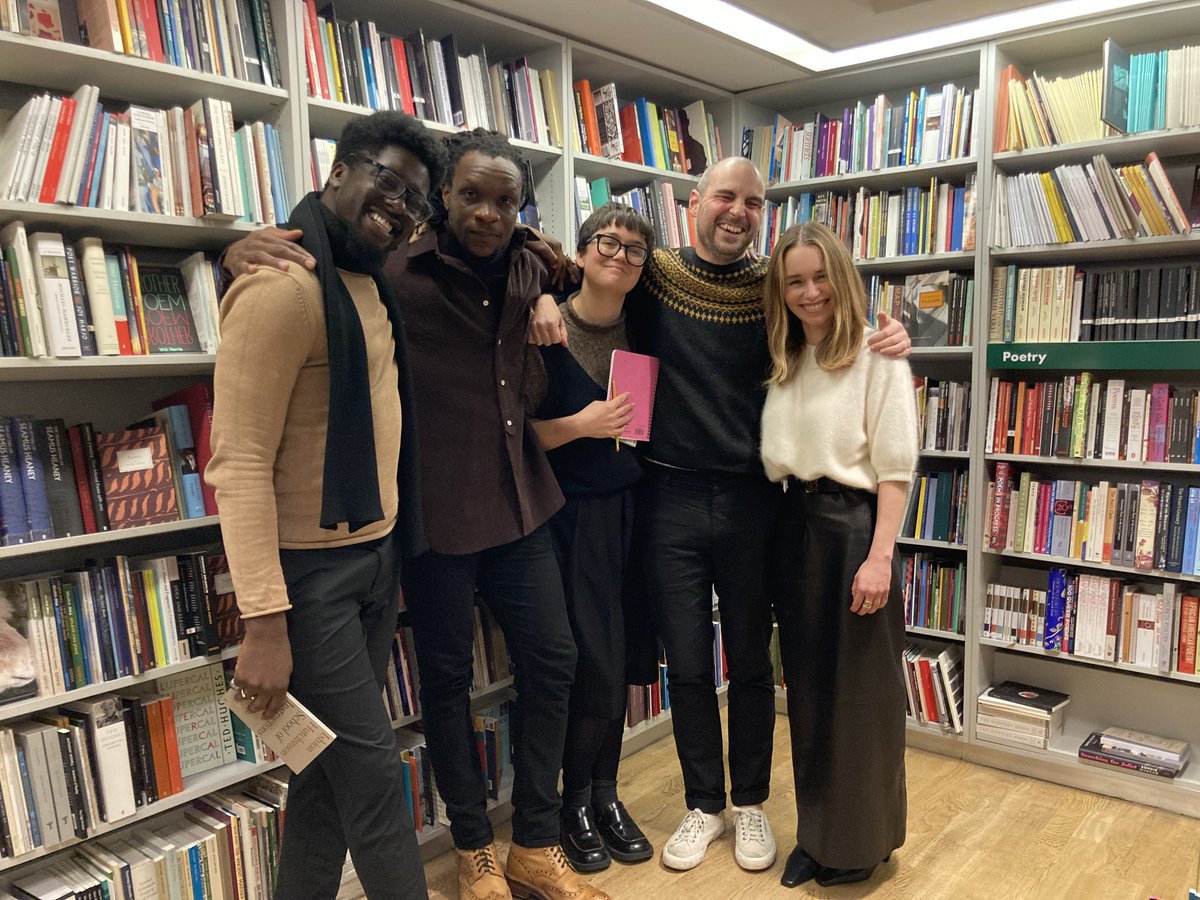 Available now: the Faber Poetry Podcast Live 💥 Recorded at the @LRBbookshop and featuring guests Ishion Hutchinson and Oluwaseun Olayiwola + an audio postcard by Charlotte Mew, delivered by Emilia Clarke. Find it wherever you get your favourite podcasts. linktr.ee/faberpoetrypod…