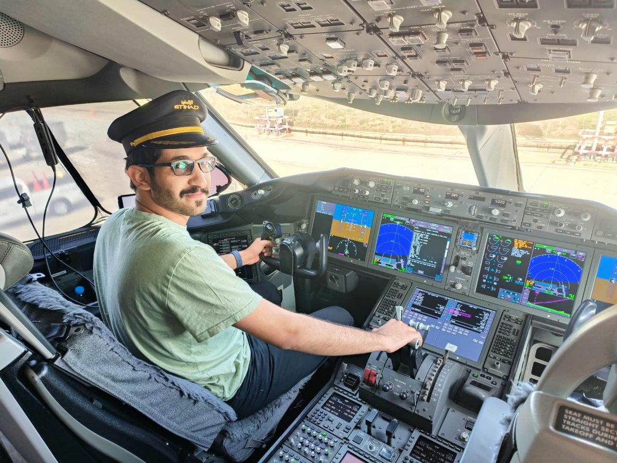LiwaDc's tweet photo. 🧑‍✈️ https://t.co/eSALGc1aRR