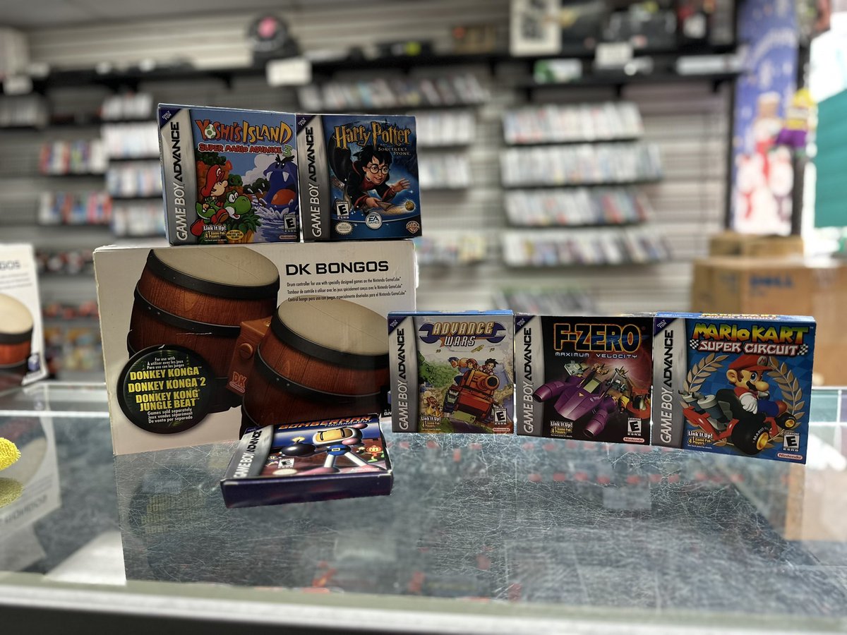 bklynvideogames's tweet photo. Happy Monday π€π€π€ Small little GBA Games traded in
#gba #gameboyadvancegames #retroshop #retro #nintendo #brooklynvideogames #bvg https://t.co/wz861zweWL