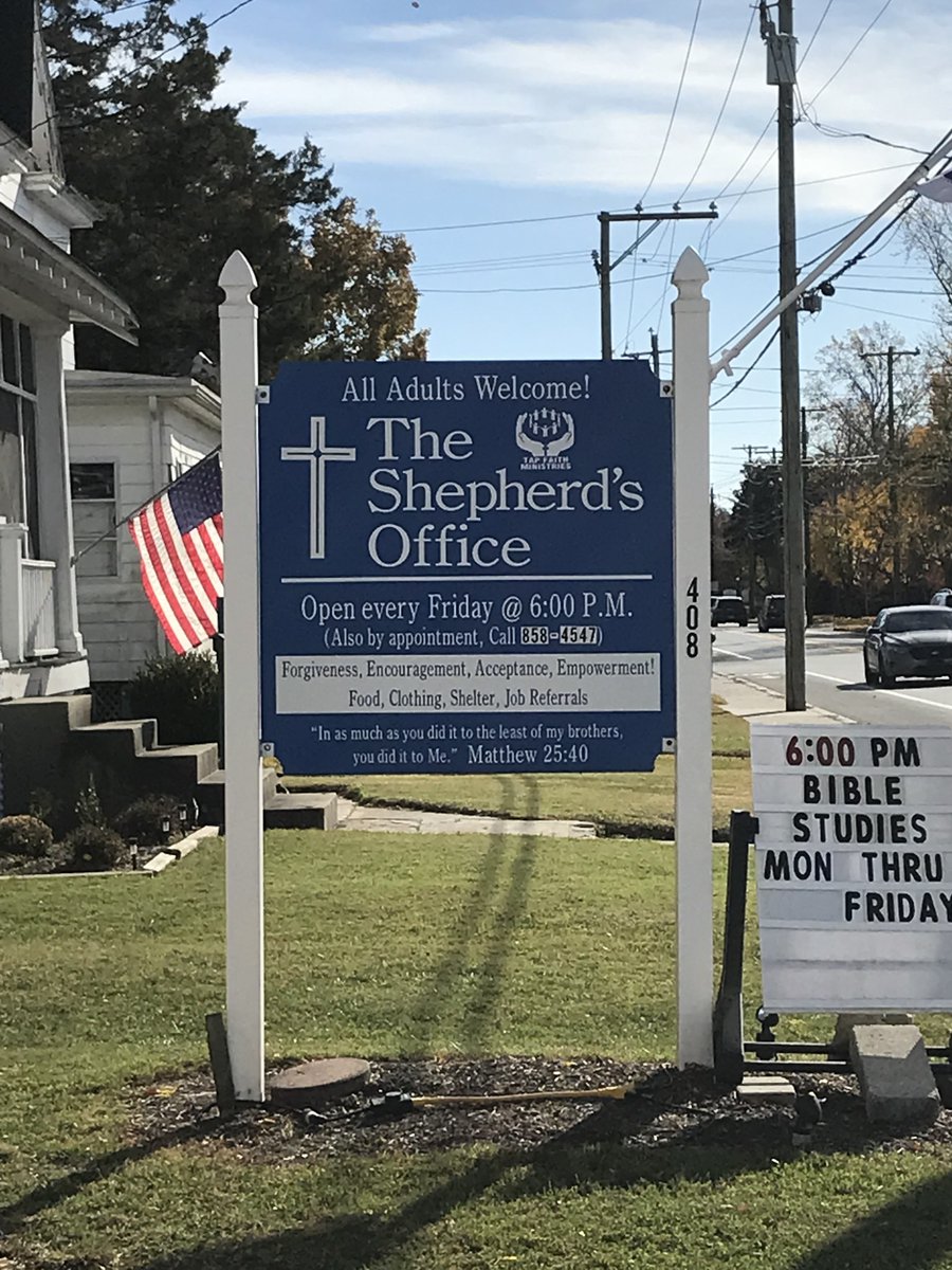 McCreaWay's tweet photo. We are so grateful for the community we serve. Our Delaware location hosted a Thanksgiving food drive for The Shepherd's House. Your donations served Thanksgiving dinner to over 600 individuals!

Thank you for your help in fostering a strong community. https://t.co/Ssk0q5tpeK