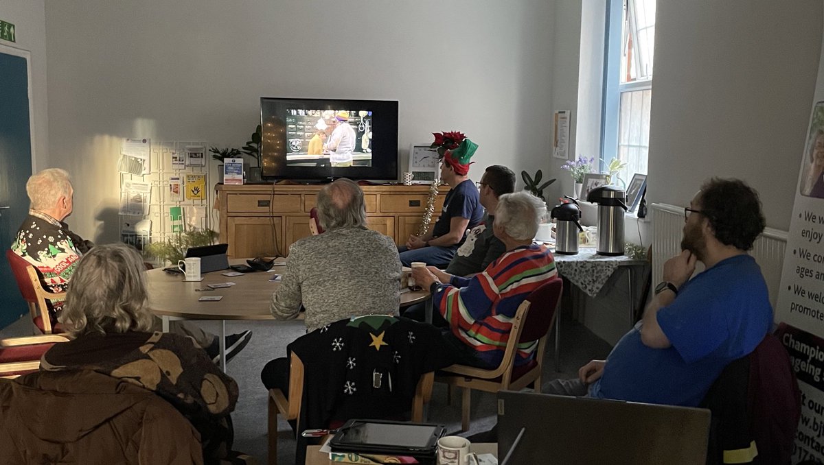 What a great way to close our Tea & Tech sessions 2023, mince pies 🥧 made by one of our volunteers @WoznyDavid 👏 festive cheer 🎄watching vintage comedy clips on YouTube. See you for more Tea & Tech in 2024 #digitalinclusion #volunteersareace #digitalskills #mincepies