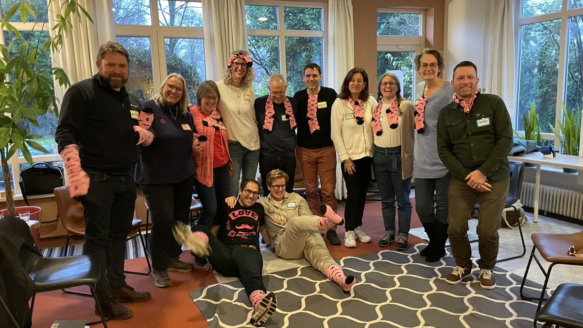 FindingHealth's tweet photo. @nickisnpdx  We're excited to grow the #PinkSocks tribe at The Inaugural Global Listening Summit in The Netherlands. We have members returning to 10 different countries committed  to #listen and #love more by being #kinder and #gentler with ourselves and others. 🤗💖✨ 👊🎁🏁👂 https://t.co/XrhSm20Vmk