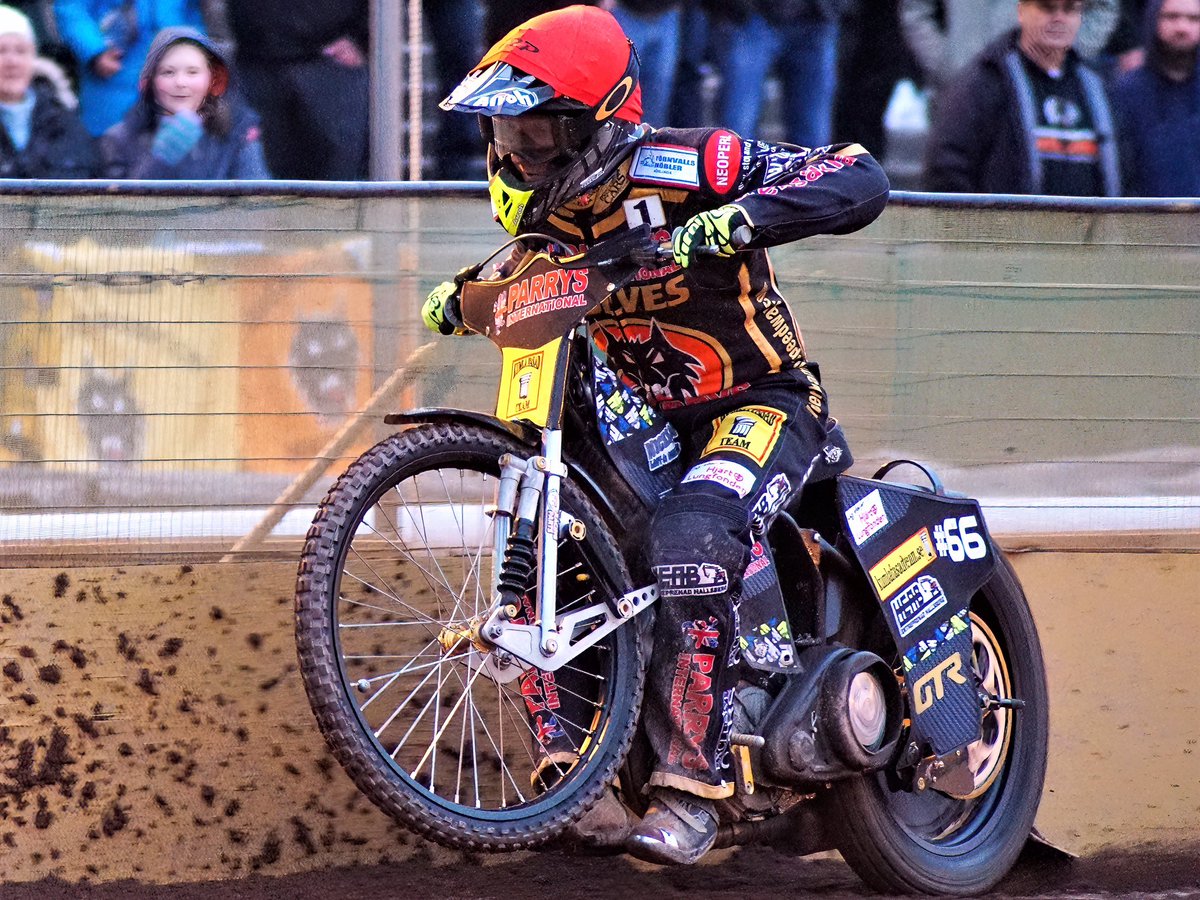 ↩️ It’s #MonmoreMonday! We look at 2017 when we welcomed the Somerset Rebels.

📸 Phil Mcglynn
📲 chng.it/86kKSJsyVv
#SaveWolvesSpeedway | #Wolfpack 🐺🐾