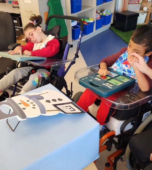 SchoolMcgivney's tweet photo. Students in Class Three played a fun
game of snowman cornhole. Students took turns
throwing the bean bag "in" the hat. Students split into
two teams, counted and complared points to determine
who had "more". #corevocabulary #accessibility
@jmsaclass3 https://t.co/NxAFQi0xSd
