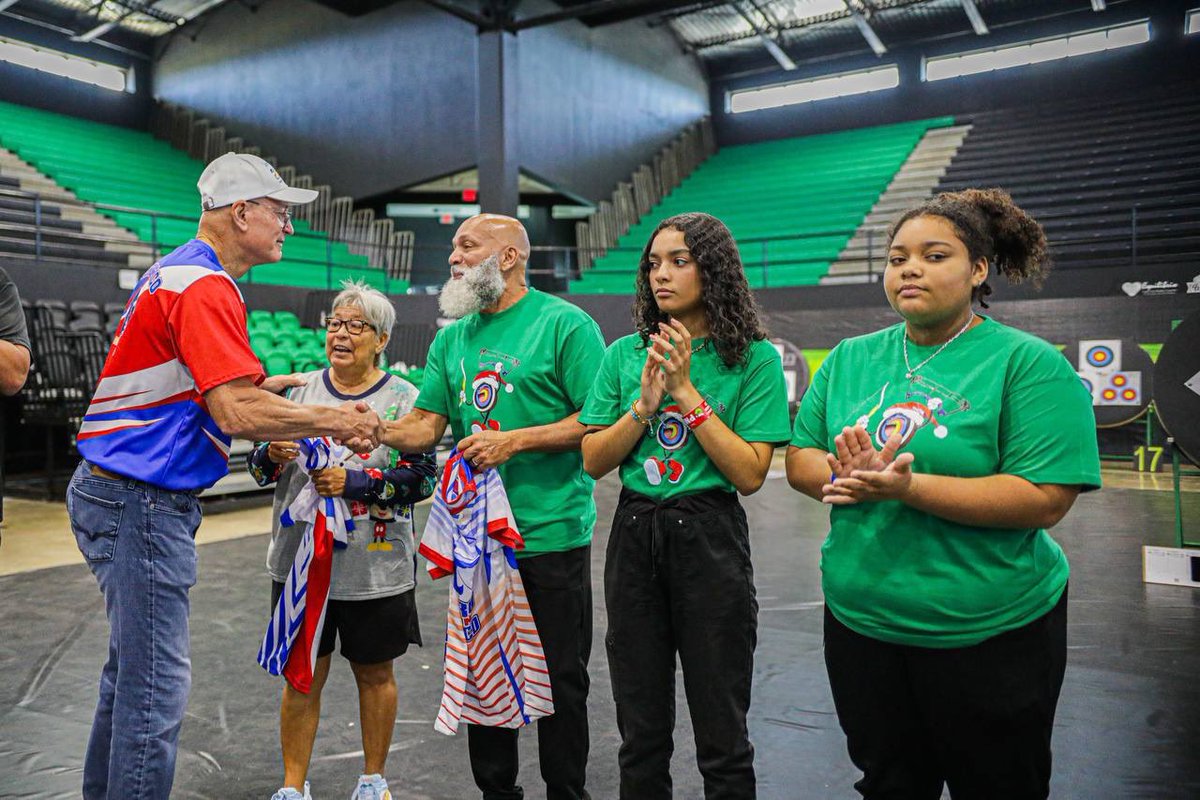 recreaydeportes's tweet image. ¡Celebremos la Navidad con alegría y deporte! 🎄🏀🏓 Los Centros de Formación Deportiva en #Isabela se unen a la fiesta navideña con un festival que incluye diversas disciplinas deportivas.